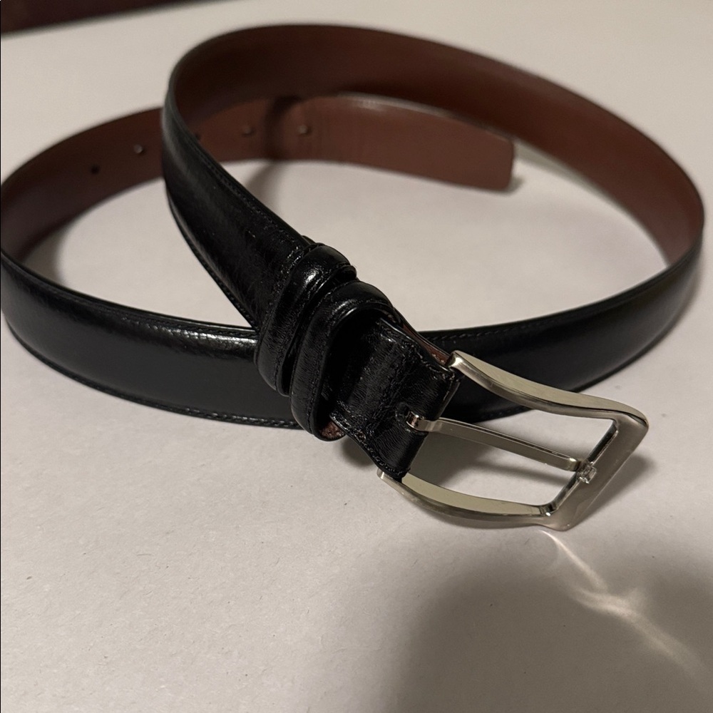 Roundtree & Yorke Full Grain Cowhide Black Leather Belt Mens 38 silver buckle